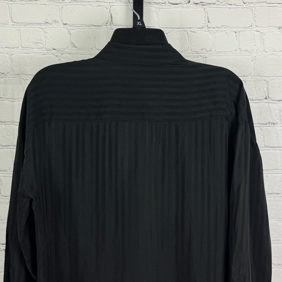 Alice + Olivia Black Striped Cupro Fabric Button Down Shirt Size Small - Picture 4 of 6